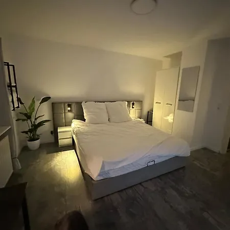 Renovated For 2 Apartman